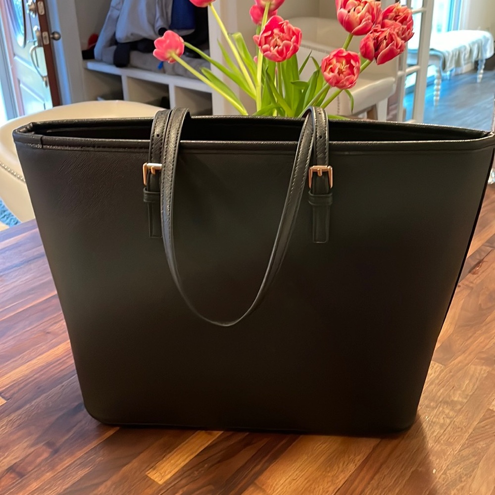 Black leather Tote